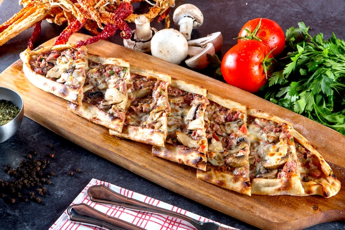 Kuşbaşılı Mevlana Pide